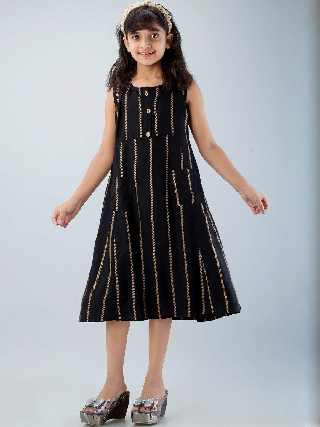 DMP FASHION Women Black Striped Cotton Sleeveless Kurta