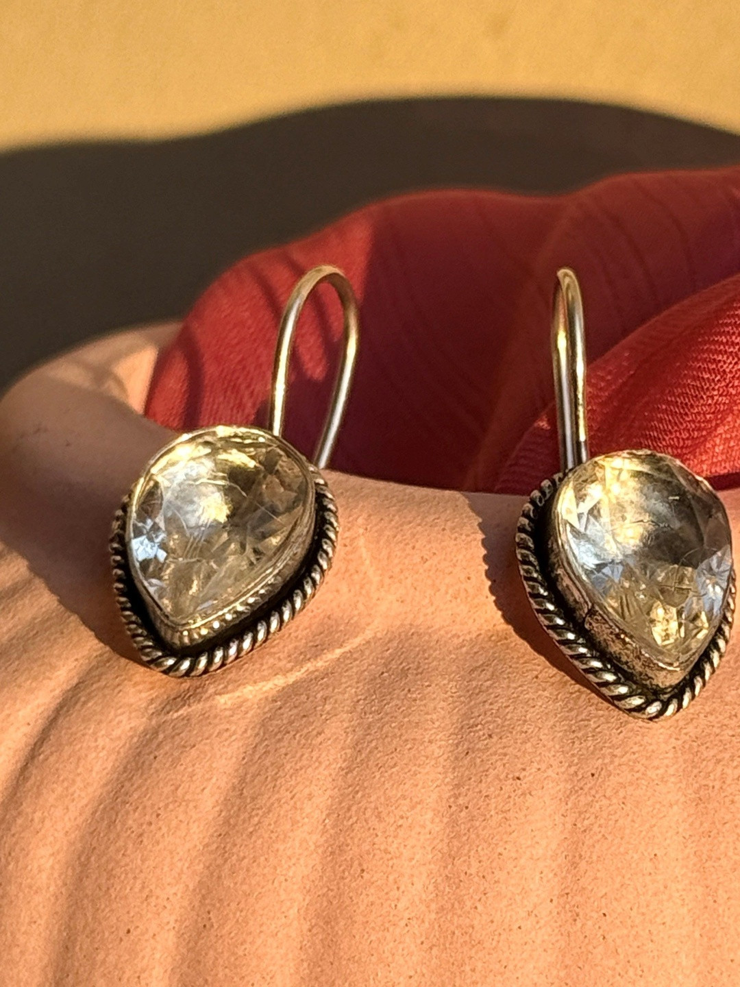 Jhumki Wala Artificial Stones Studded Tear Drop Shaped Earrings