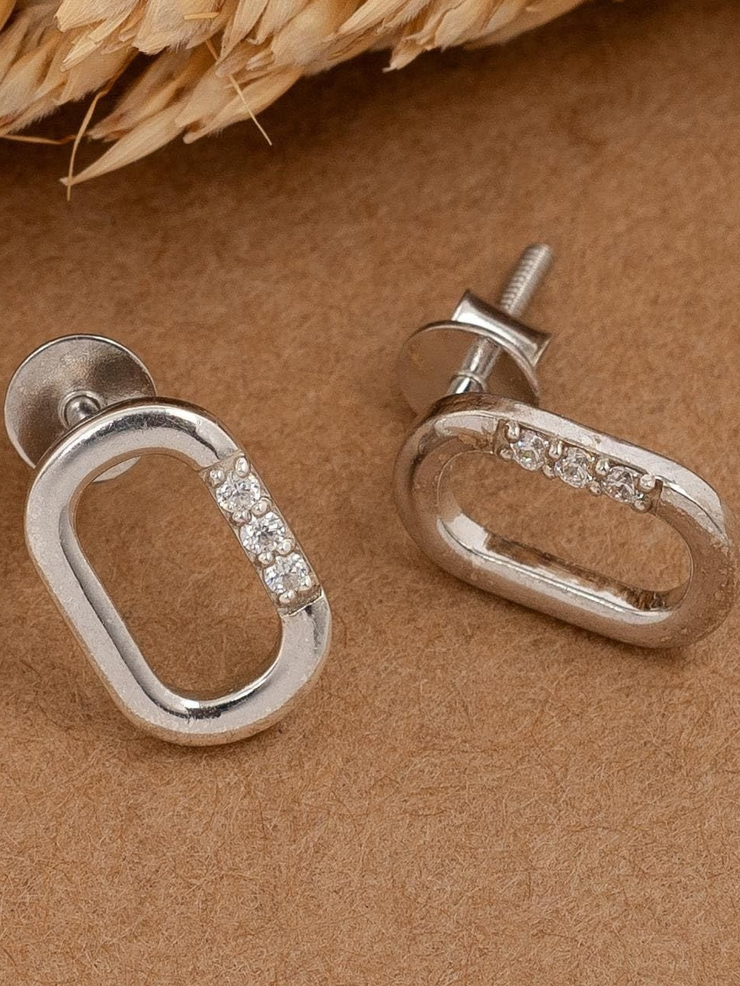 AMONROO 925 Silver Rhodium-Plated Cubic Zirconia Studded Chain Link Studs