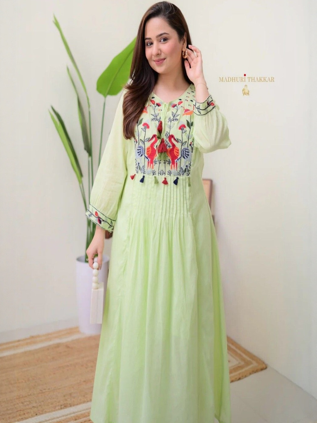 ANGIYA Women Ethnic Motifs Embroidered Panelled Thread Work Kurta with Trousers