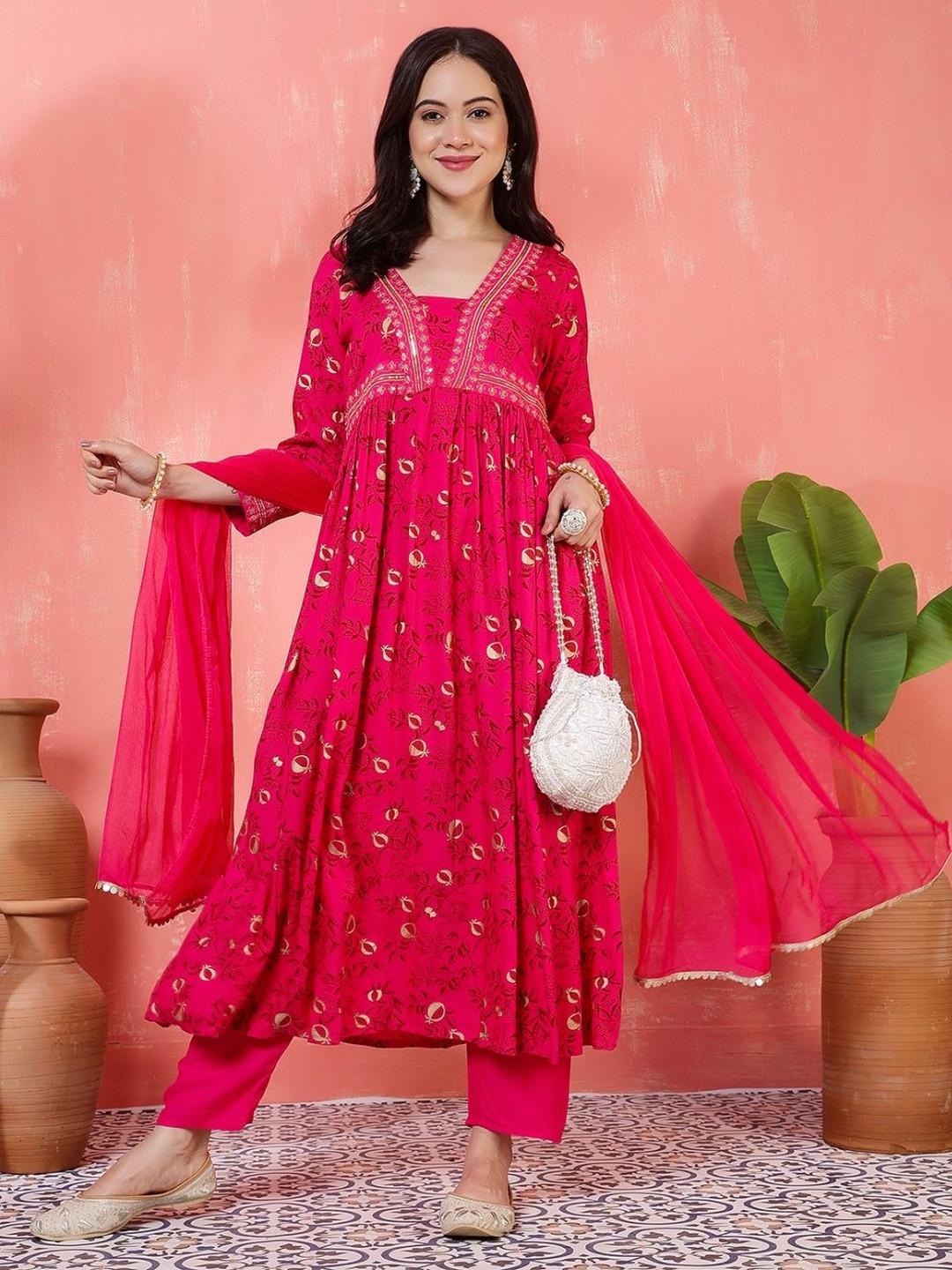 DIVASTRI Floral Printed Zari Screen Kurta With Trousers & Dupatta