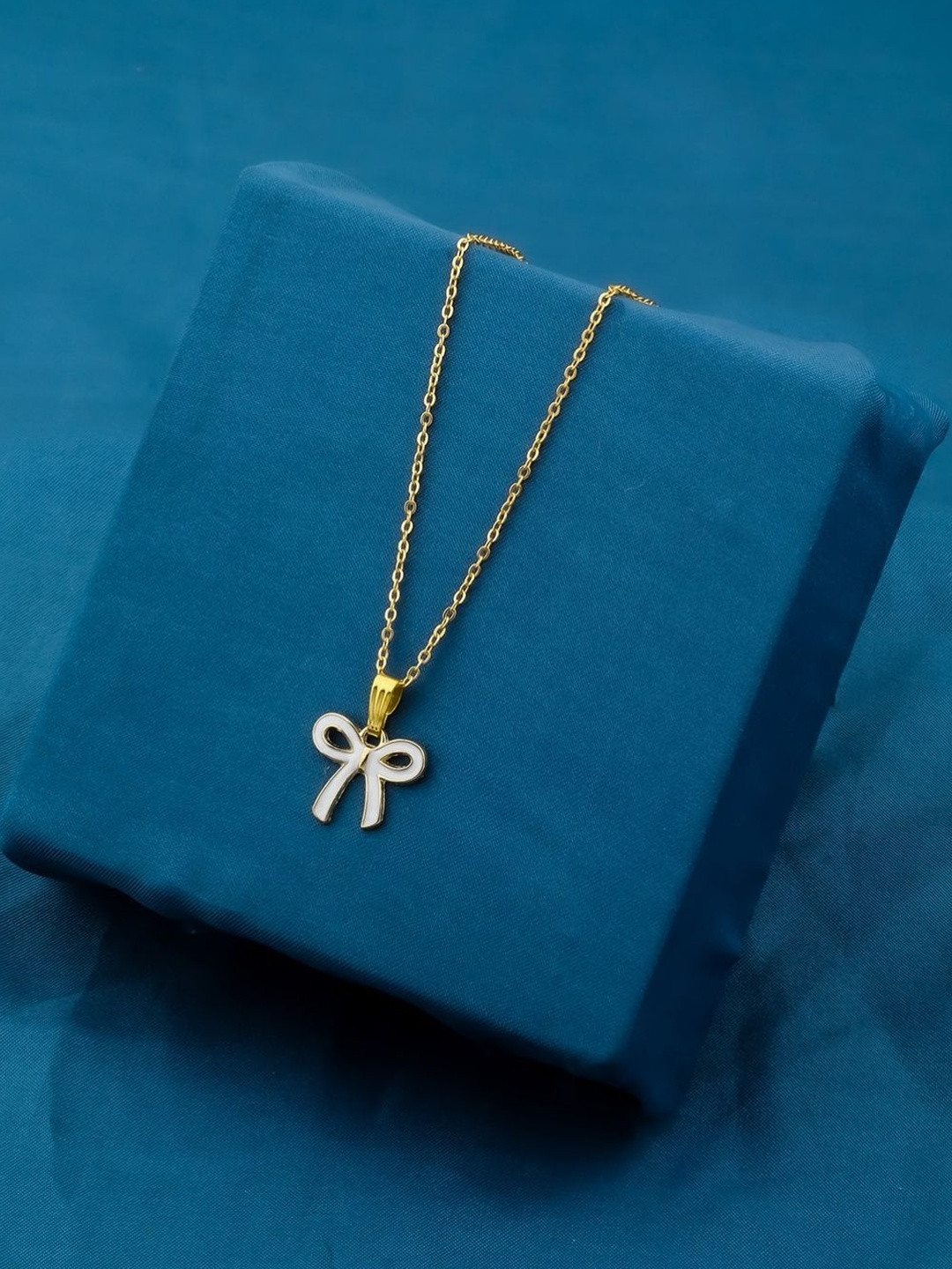 DressBerry Women Brass Chain