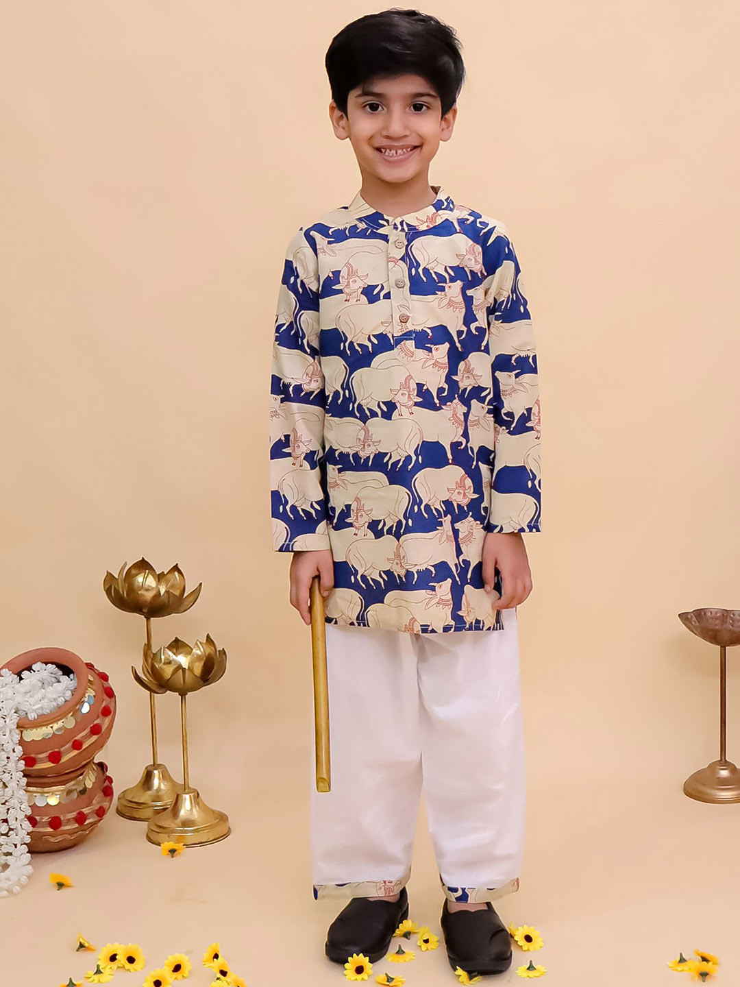 LITTLE GINNIE Boys  Navy Blue Cow Printed Regular Pure Cotton Kurta with Pyjamas