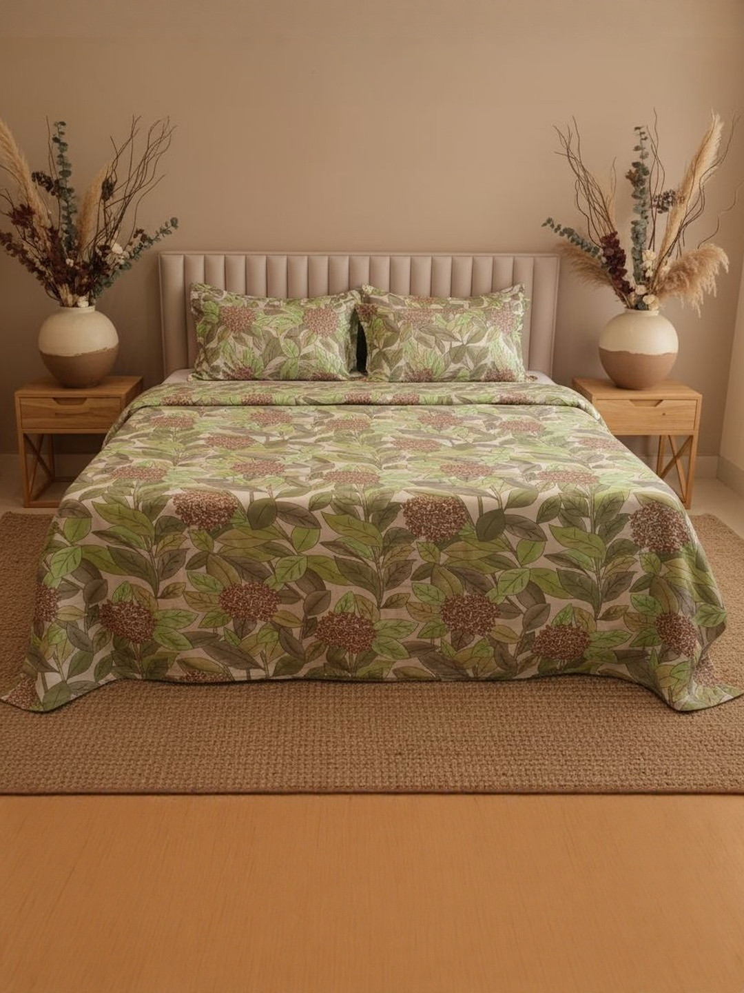 Signature Green & Multicoloured Floral 120 TC King Bedsheet with 2 Pillow Covers