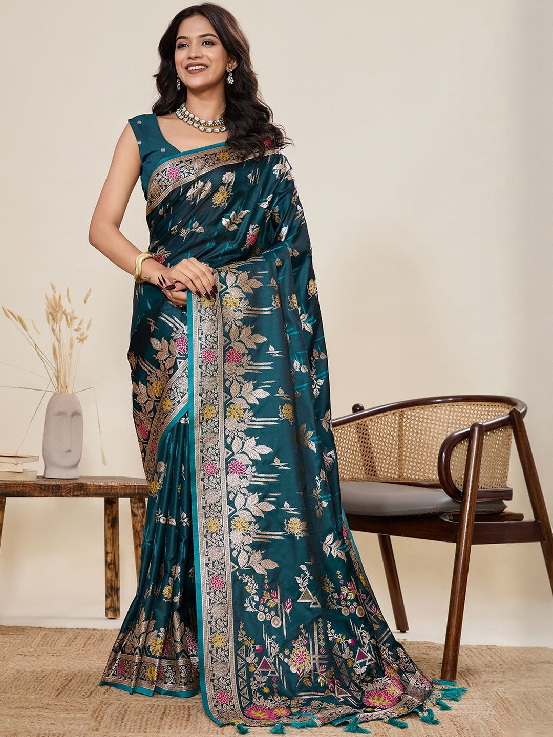 VS MALL Floral Zari Designer Paithani Saree