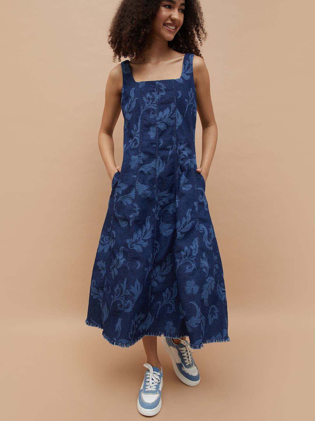 Colour Me by Melange Women Self Design A-Line Midi Dress