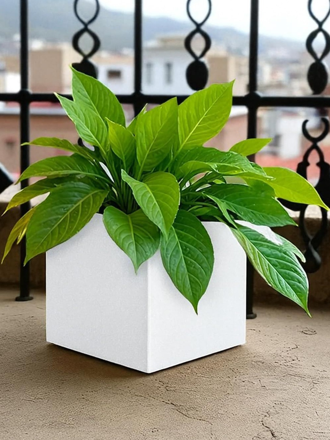 Go Hooked White Cube Flower Planter Pot