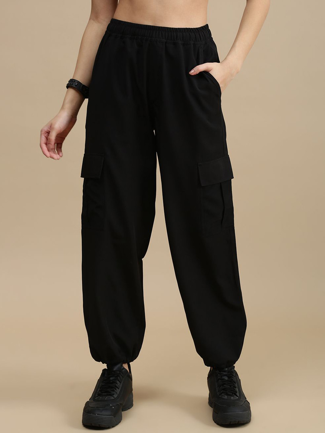 De Moza Women Loose Fit Mid-Rise Cargos Trousers