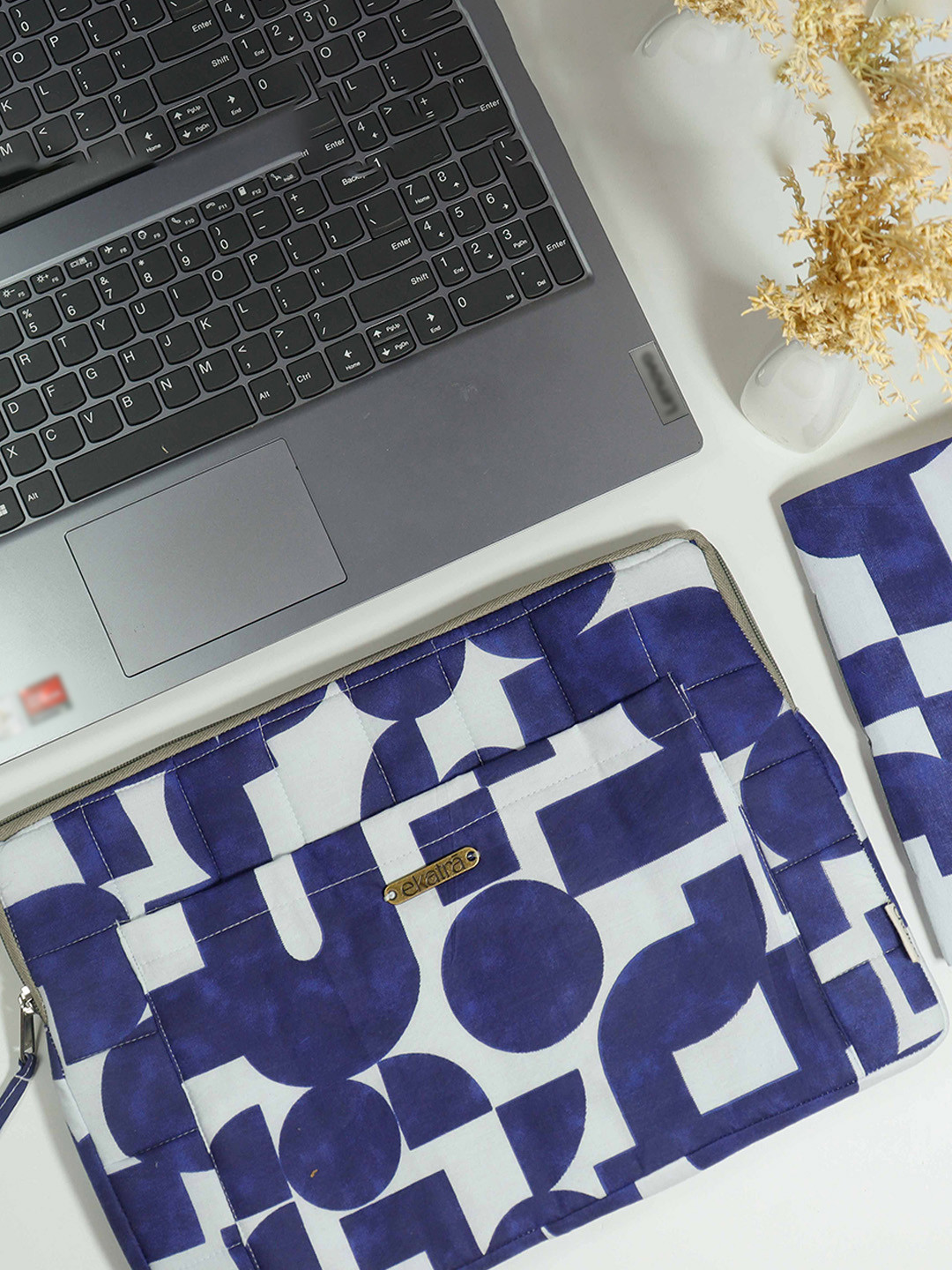 Ekatra Women Abstract Printed Cotton Laptop Tablet Sleeve