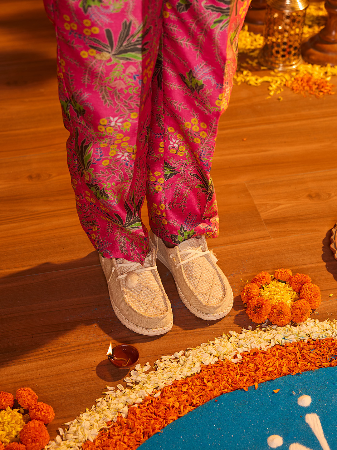 HEYDUDE Women Wendy Funk Coastal Woven Design Slip-on Stretch-Lace Loafers