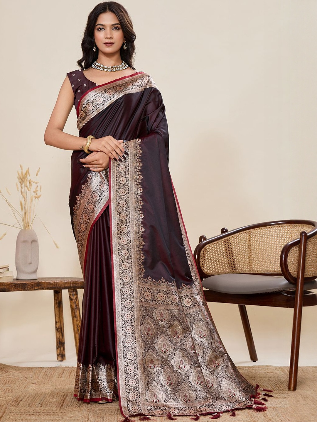 VS MALL Women Satin Solid Zari Paithani Saree
