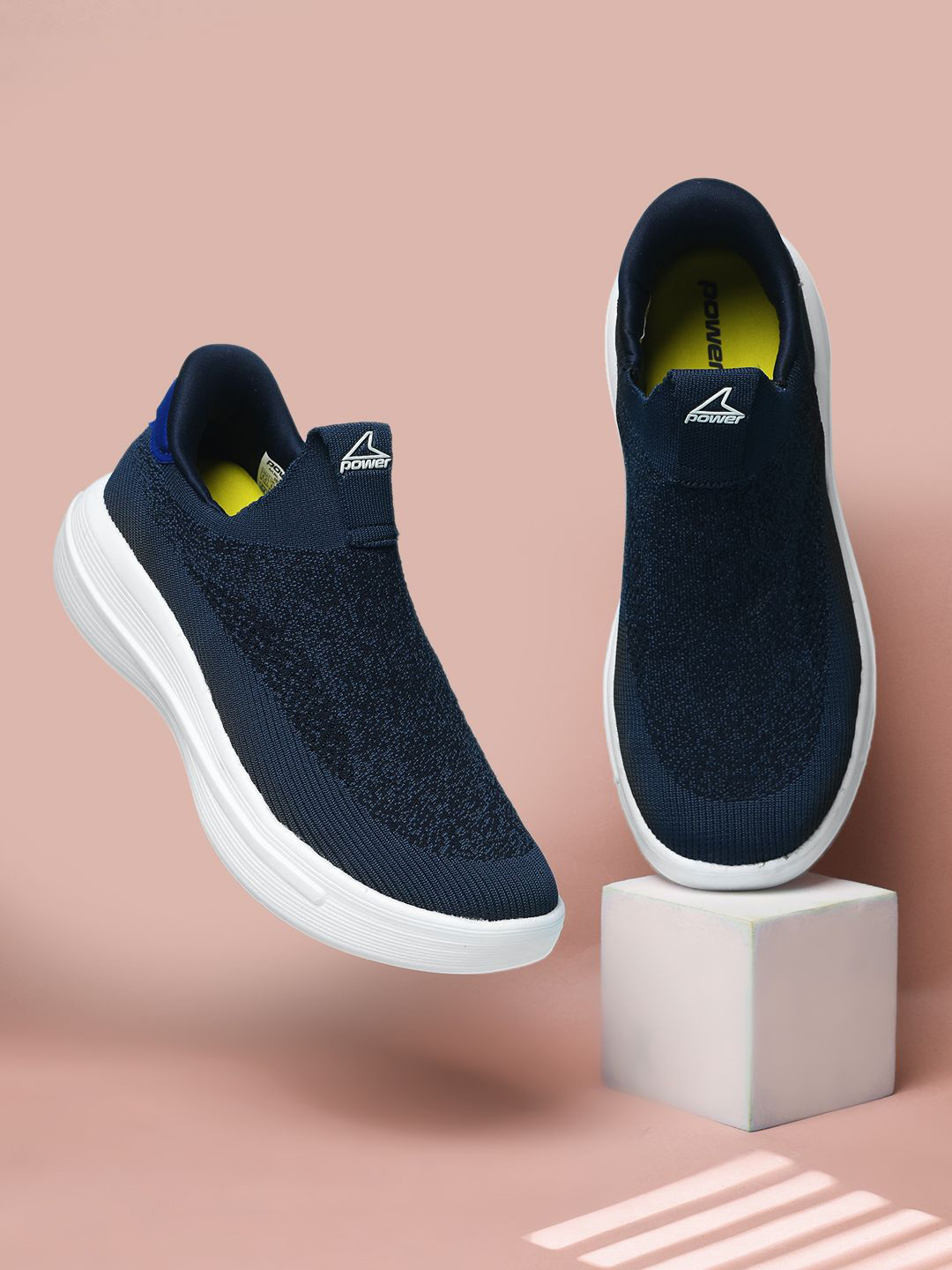 Power Men Textured Lightweight Round Toe Contrast Sole Slip-On Sneakers