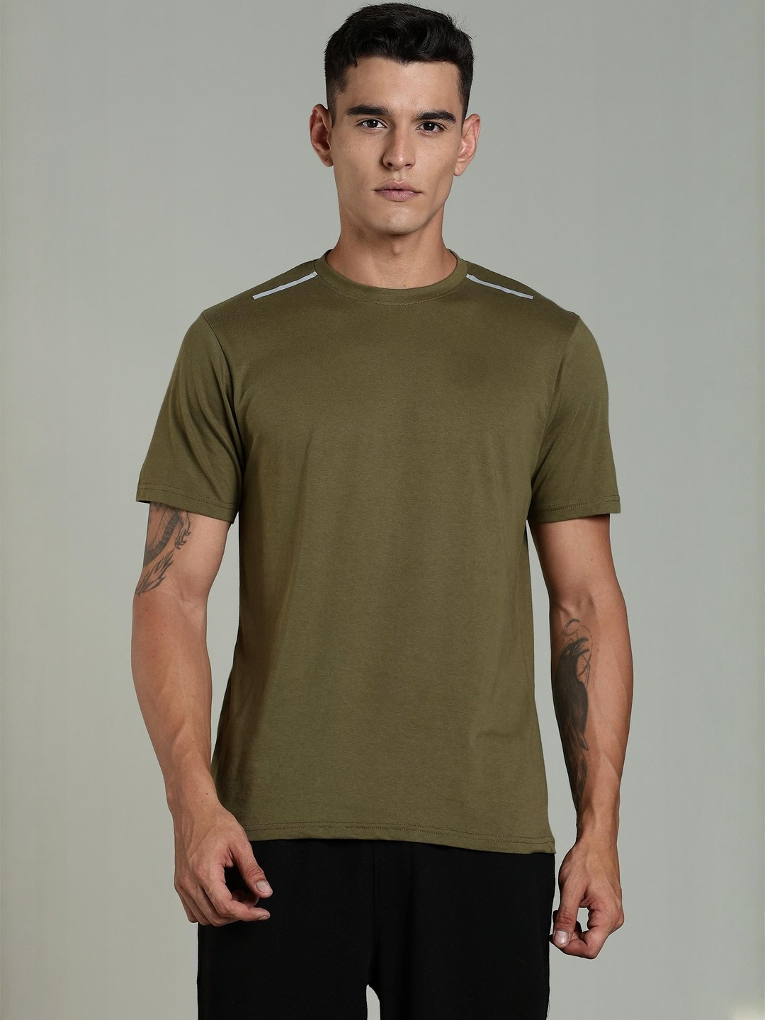 OUTLAWS Men Typography Printed Round Neck Cotton T-shirt