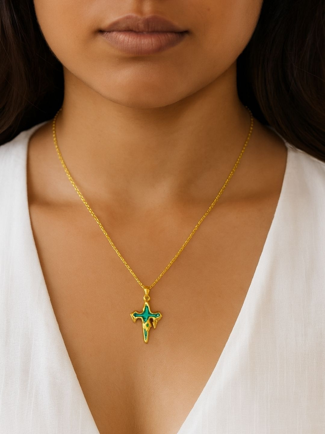DressBerry Women Enamelled Cross Pendant Necklace