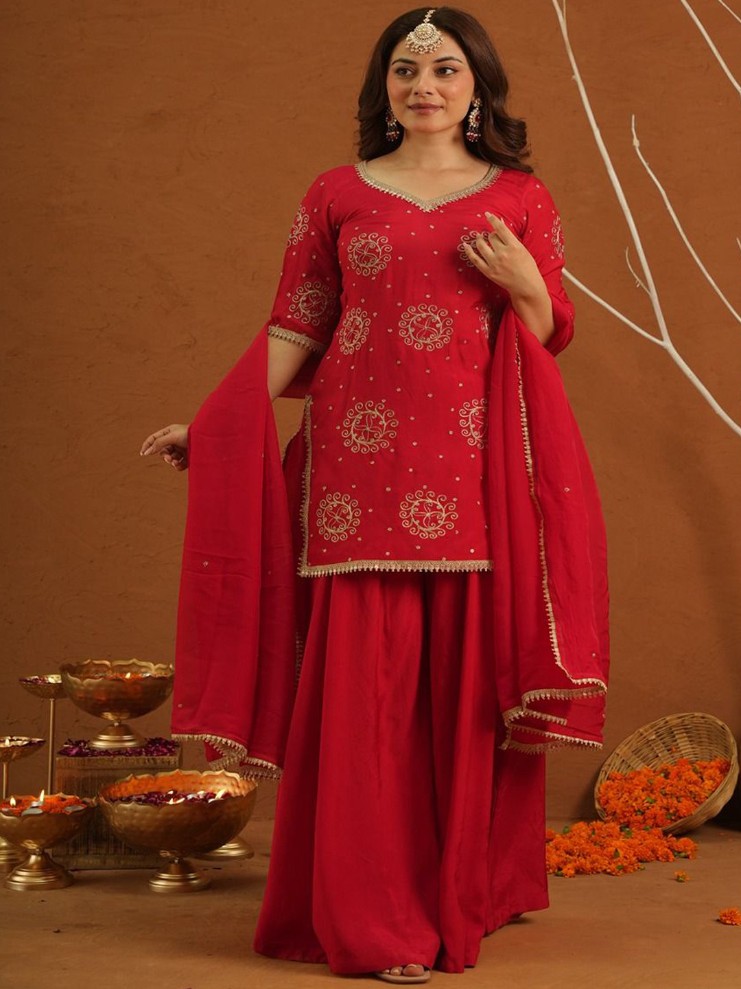 OneWe Libaas Ethnic Motifs Embroidered Thread Work Muslin Kurti With Palazzos & Dupatta