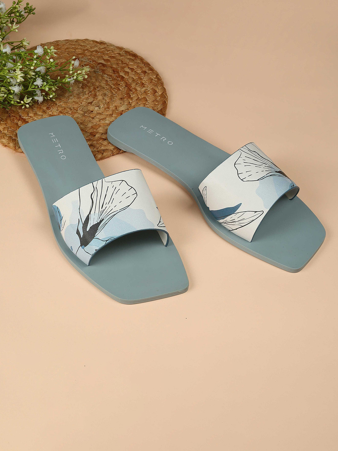 Metro Women Printed Open Toe Flats