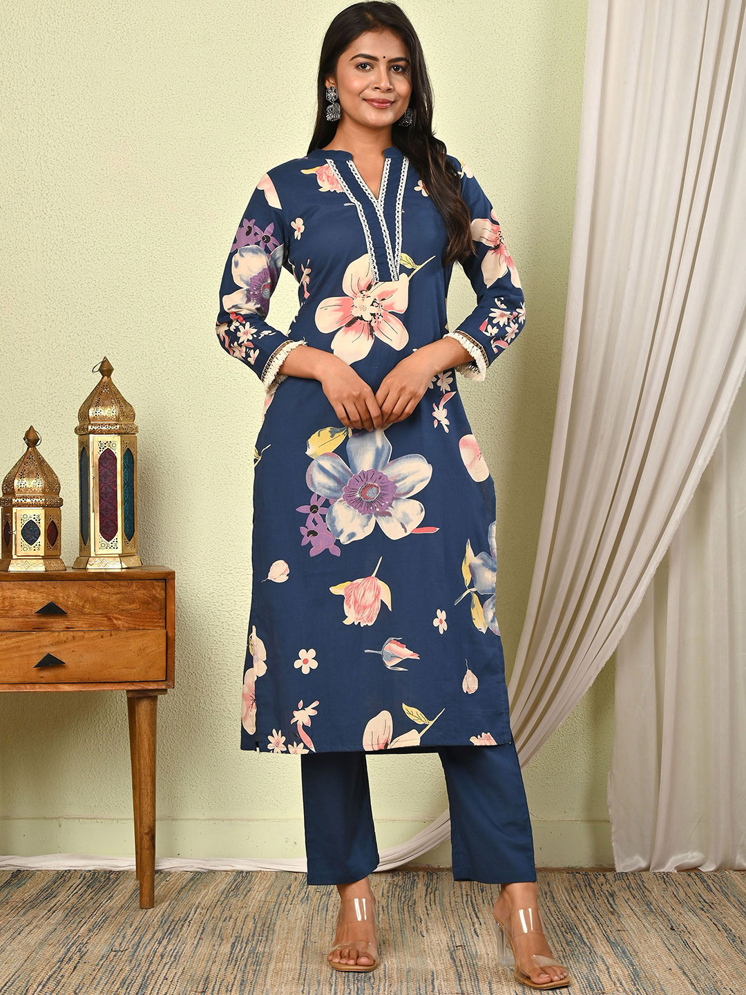 AVYCO Women Floral Printed Pure Cotton Kurta with Trousers