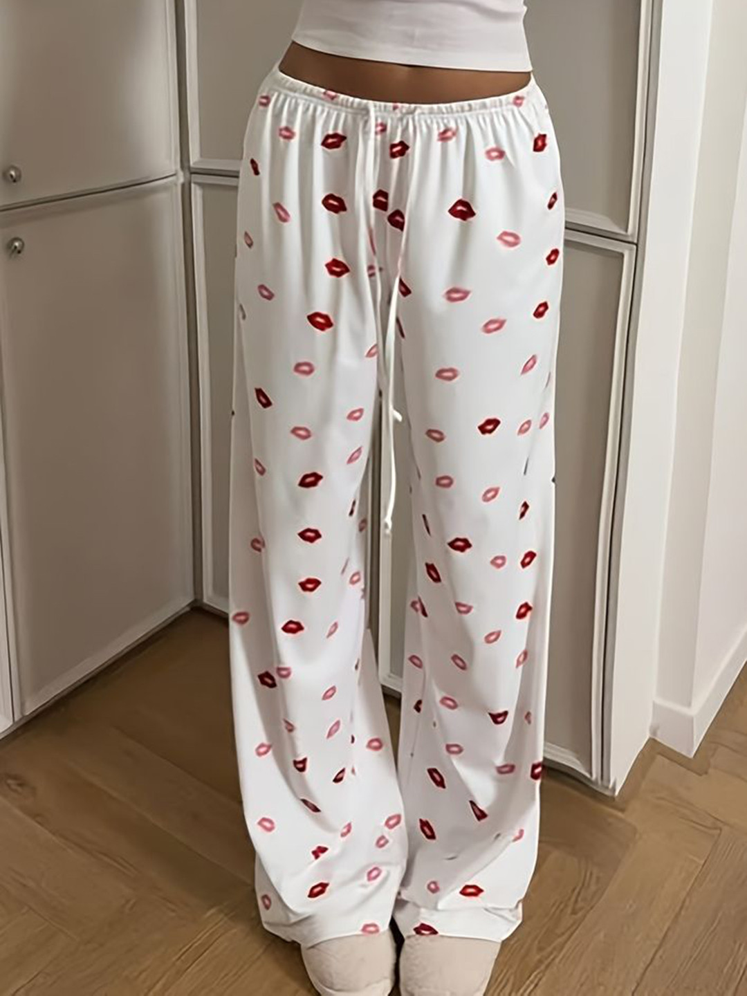 LULU & SKY Women Printed Low-Rise Straight-Leg Lounge Pants