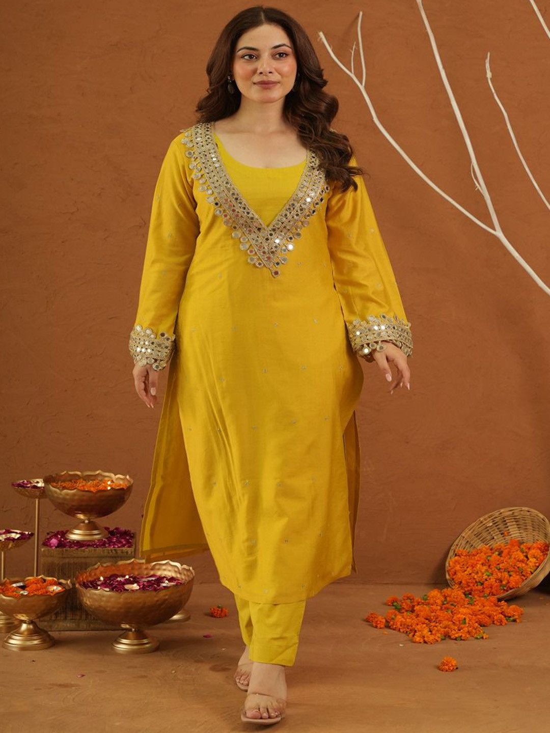 OneWe Sheeshmahal Geometric Embroidered Mirror Work Chanderi Kurta With Trousers