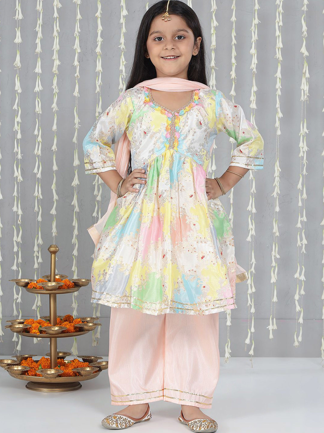 KID1 Girls Floral Printed Color Block Silk Blend Kurti Palazzos & Dupatta