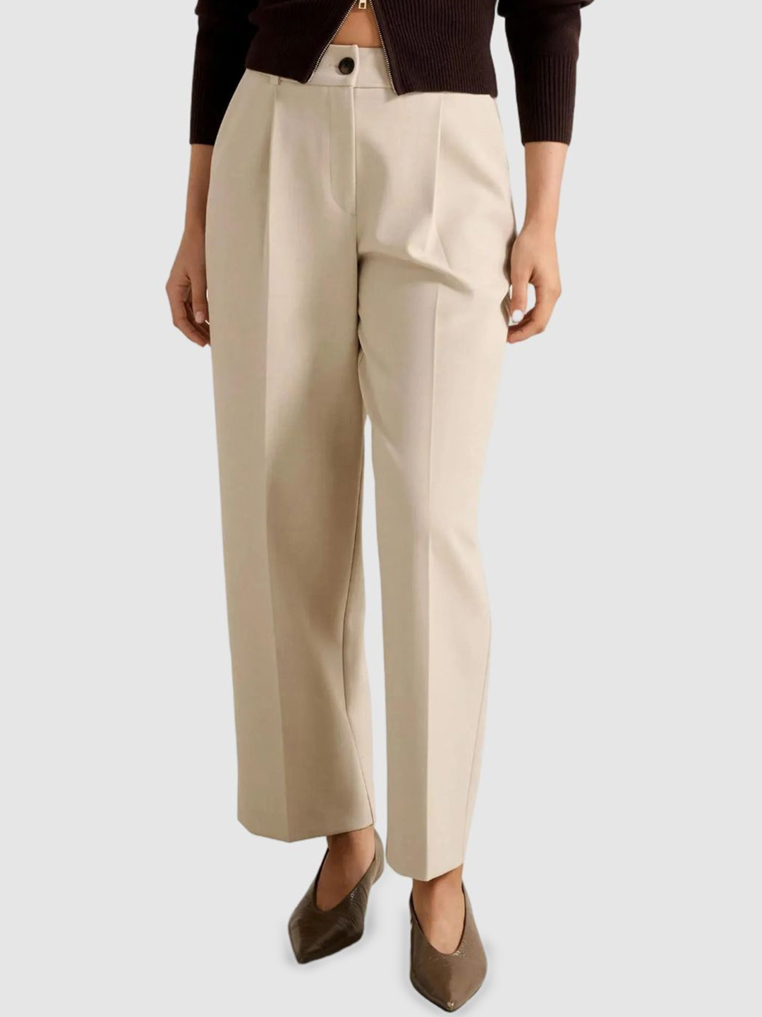 Forever New Women Carrot Relaxed Fit High-Rise Pleated Trousers