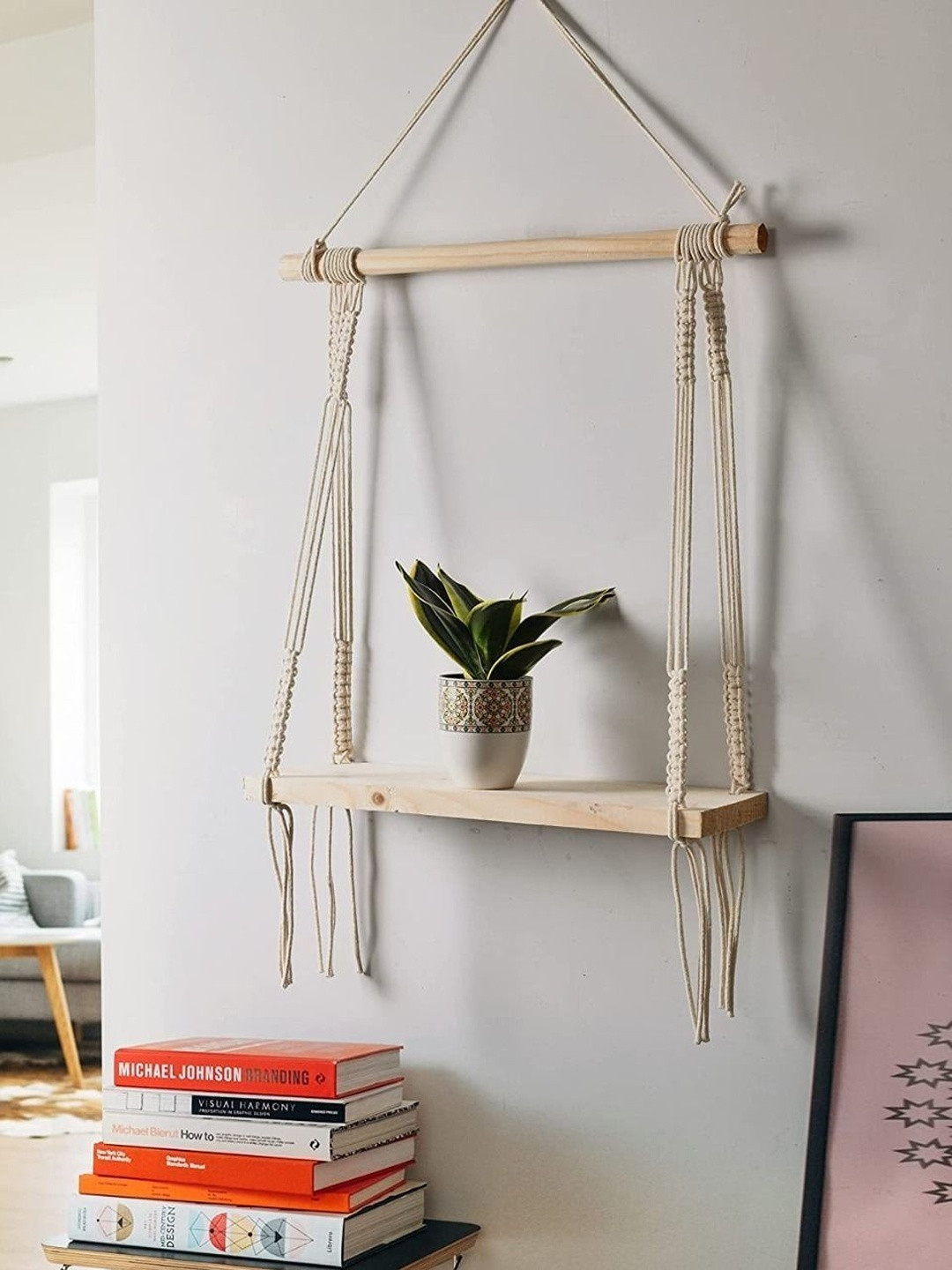 Aain White Wall Shang