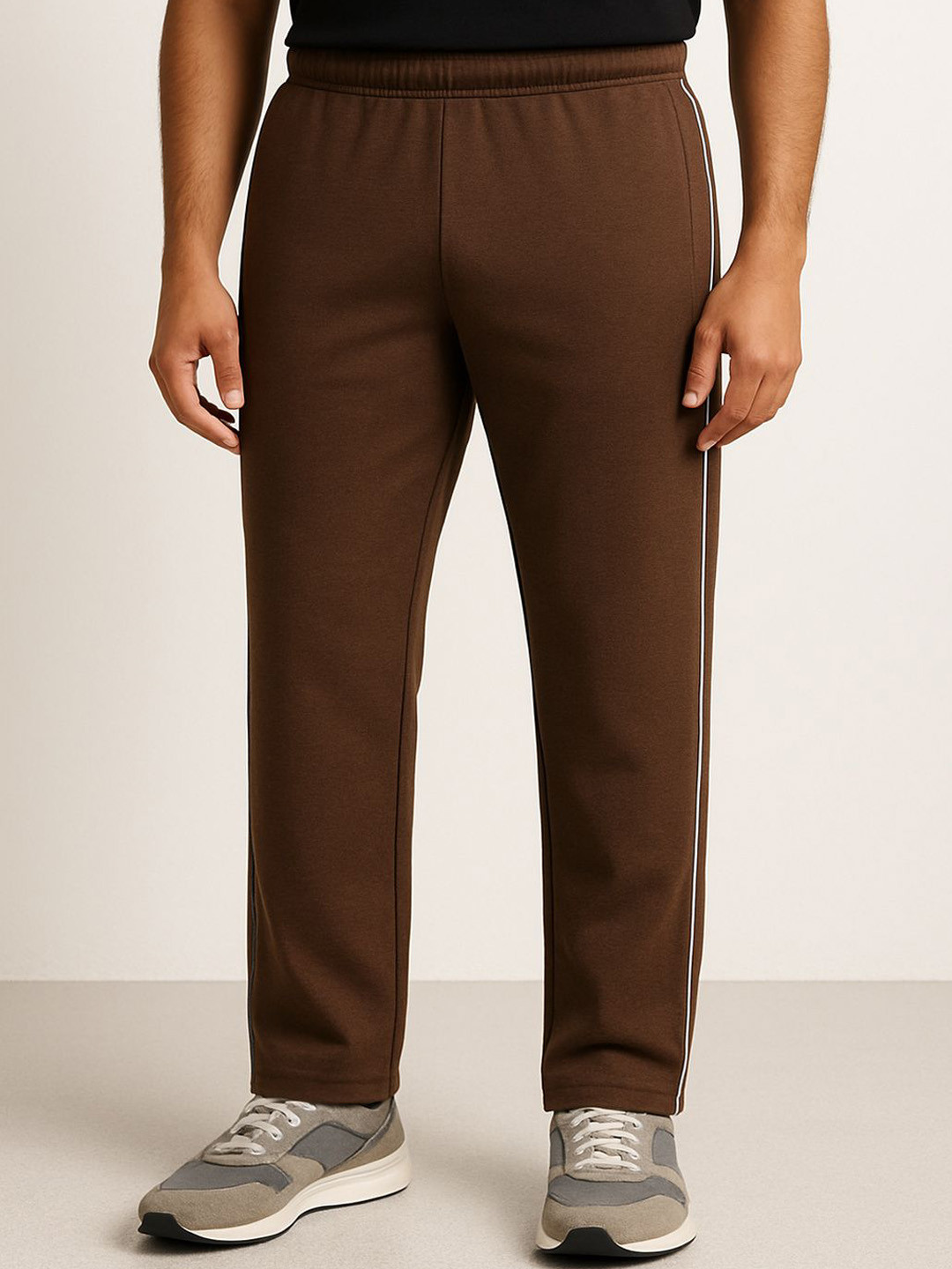 Thisbe Men Cotton Relaxed-Fit Mid-Rise Track Pant
