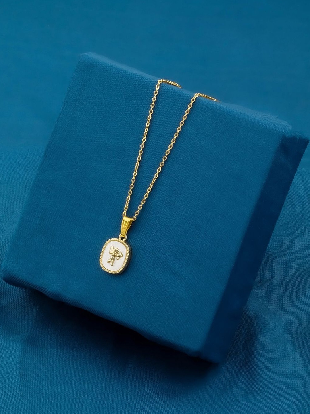 DressBerry Gold-Plated Square Necklace