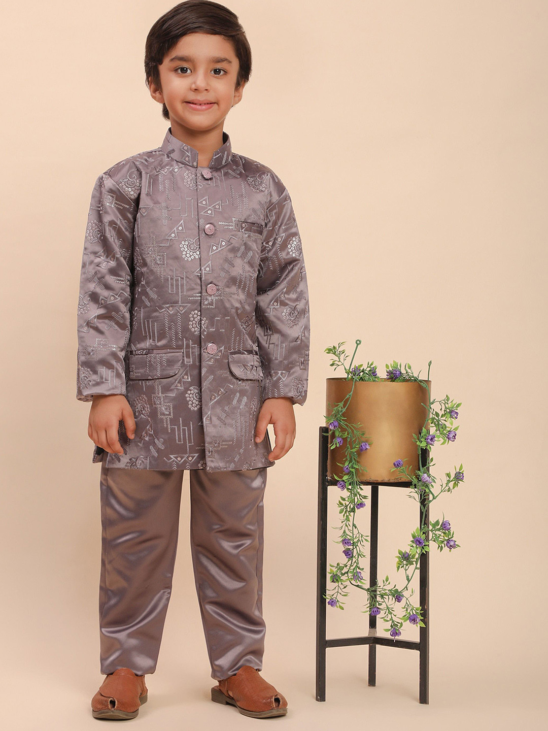 Pro-Ethic STYLE DEVELOPER Boys Embroidered Cotton Mandarin Collar Neck Jodhpuri Set
