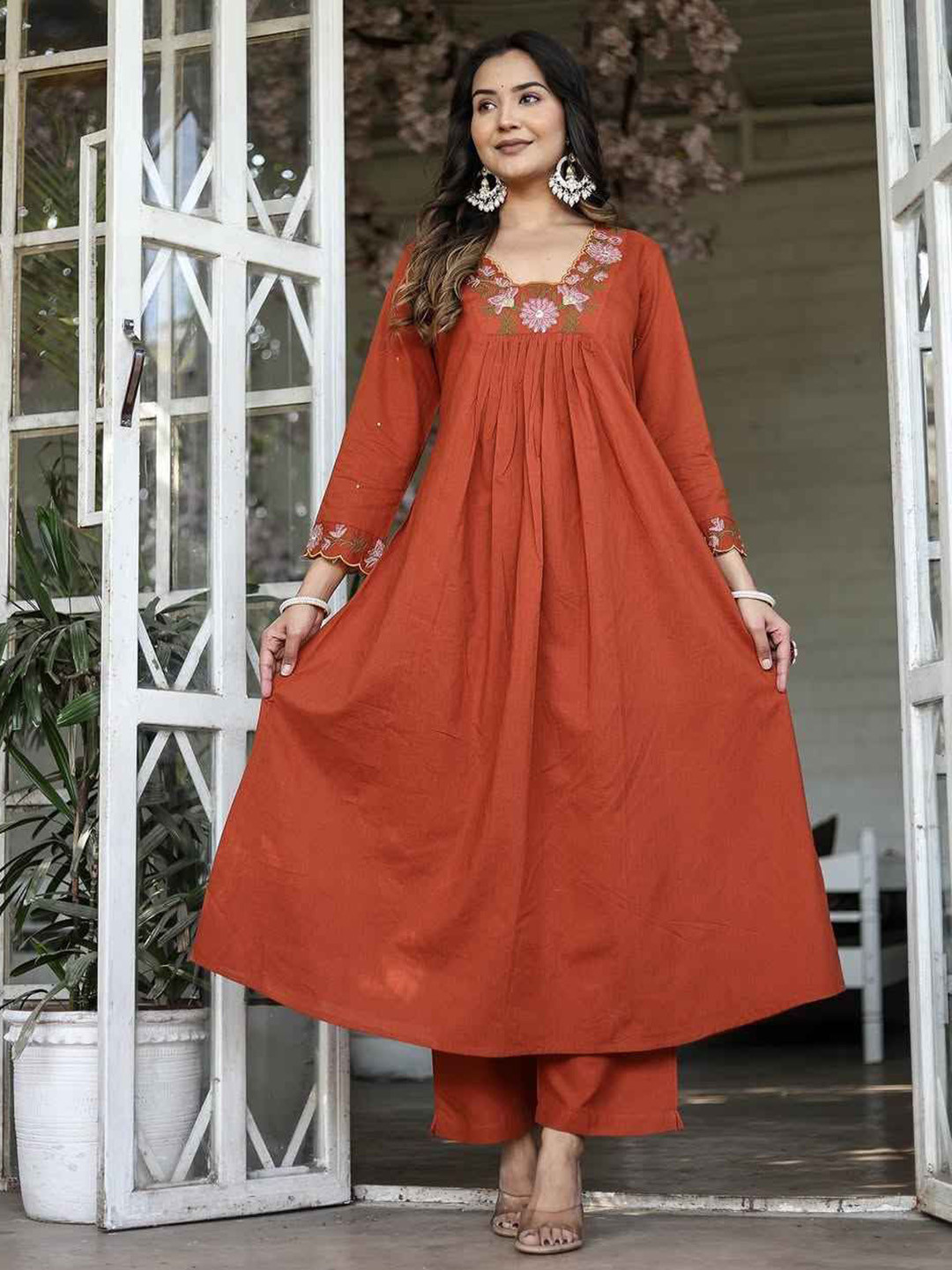 CAPITALHAVEN Women Floral Printed Anarkali Kurta with Palazzos & Dupatta