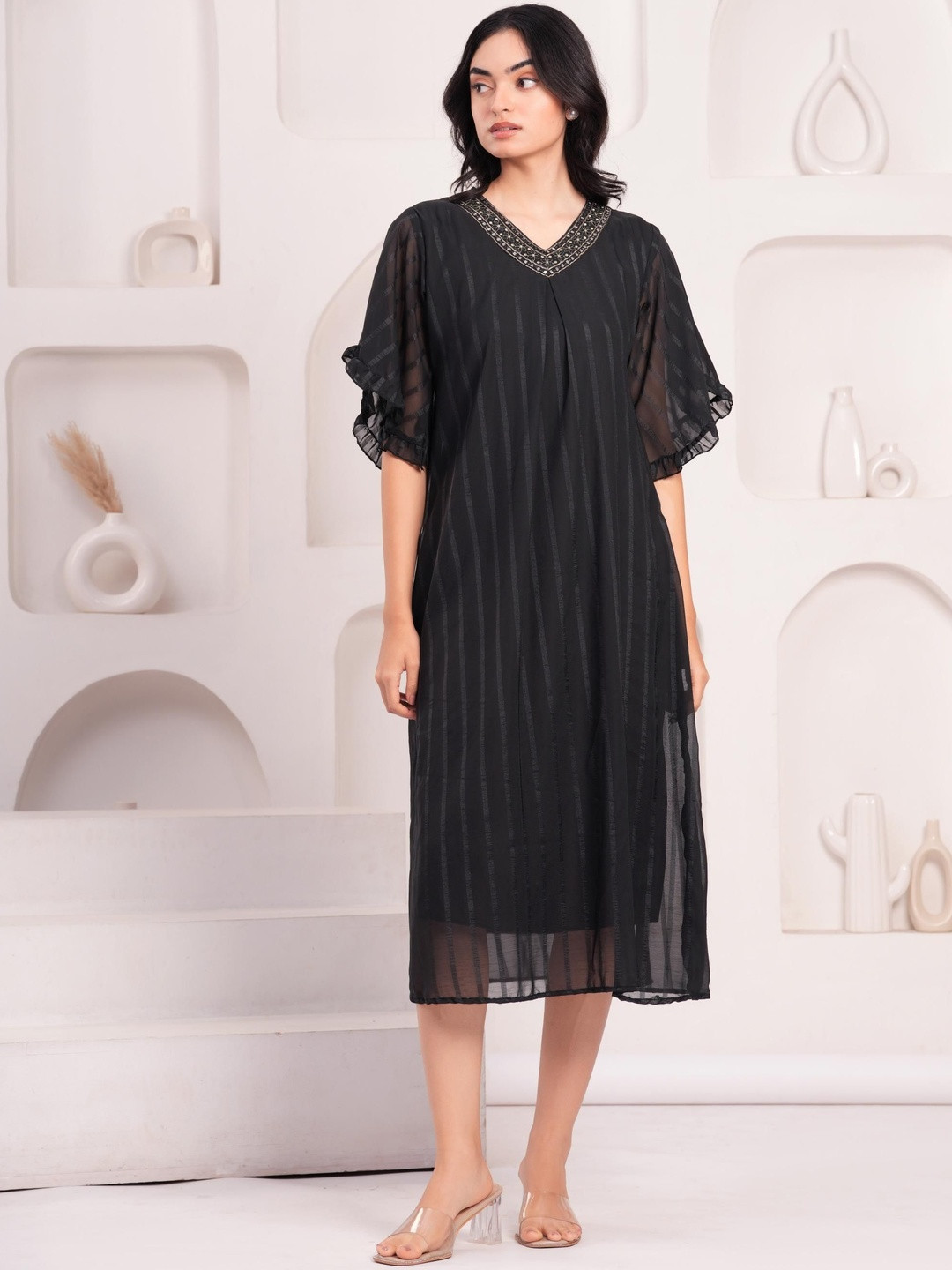 Jyoti Women Georgette V Neck calf Length half Sleeve Midi Kaftan Dress