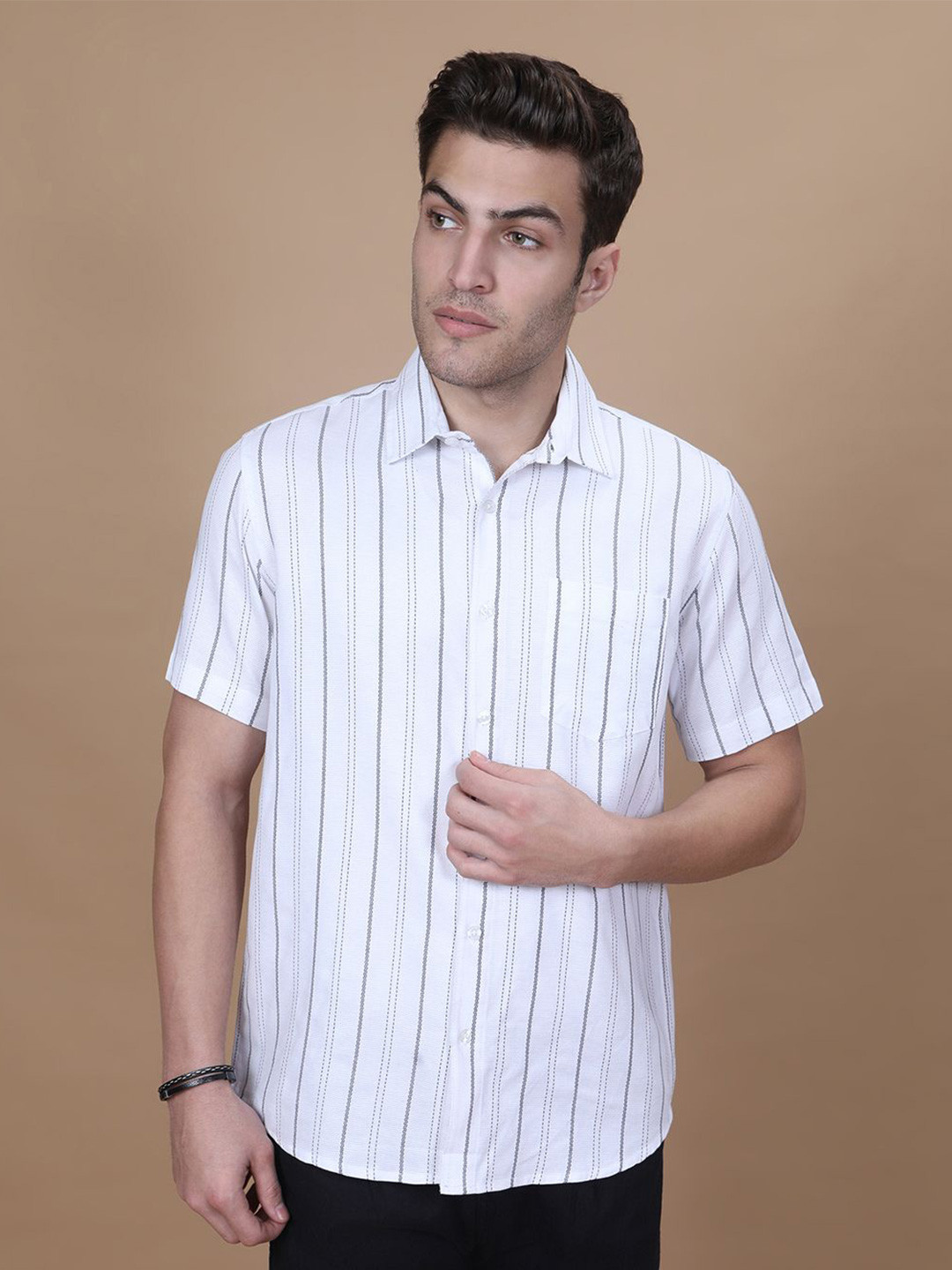 Hence Men Vertical Striped Spread Collar Cotton Casual Shirt