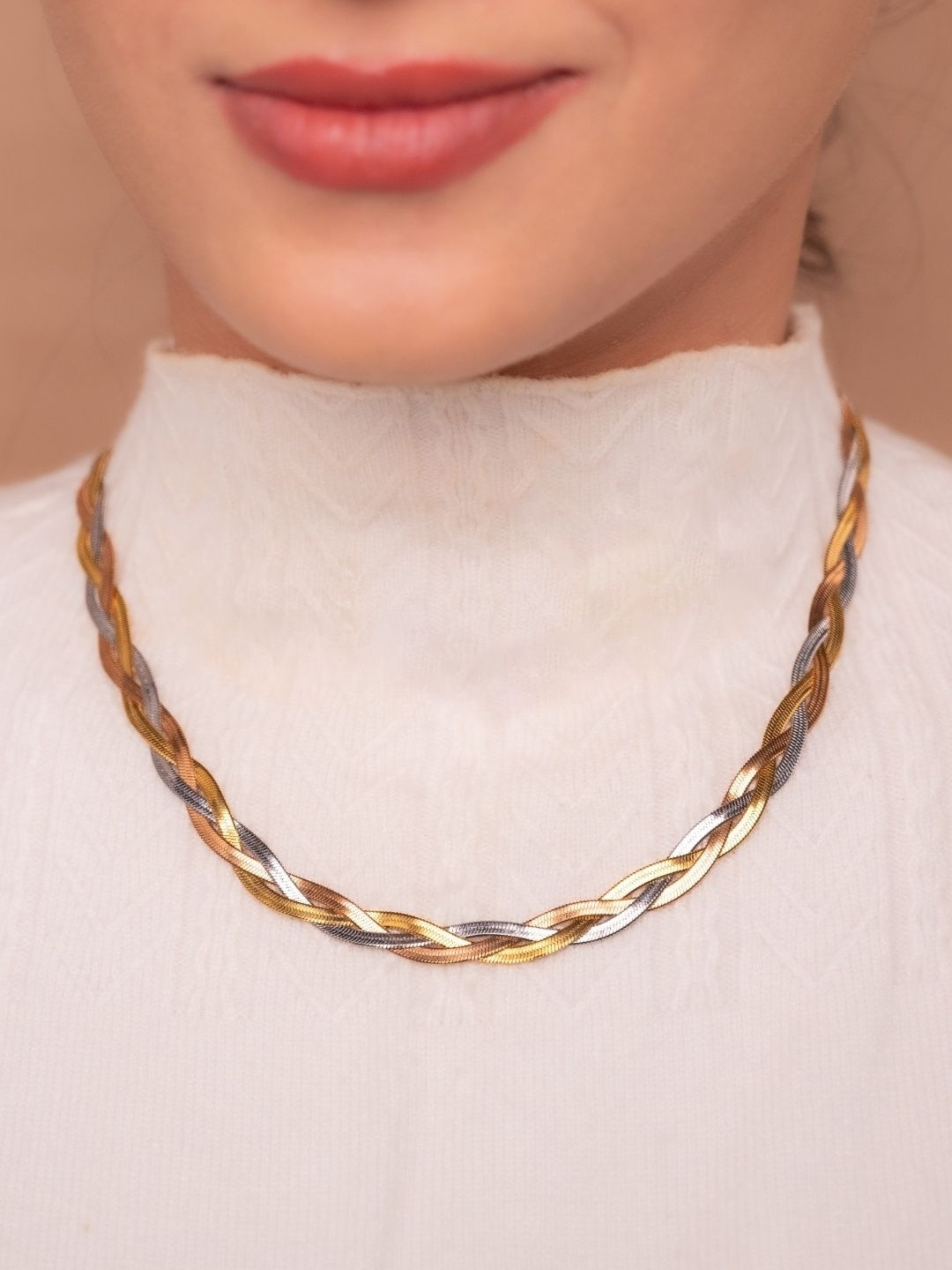 THE OPAL JEWELS Brass Gold-Plated Necklace