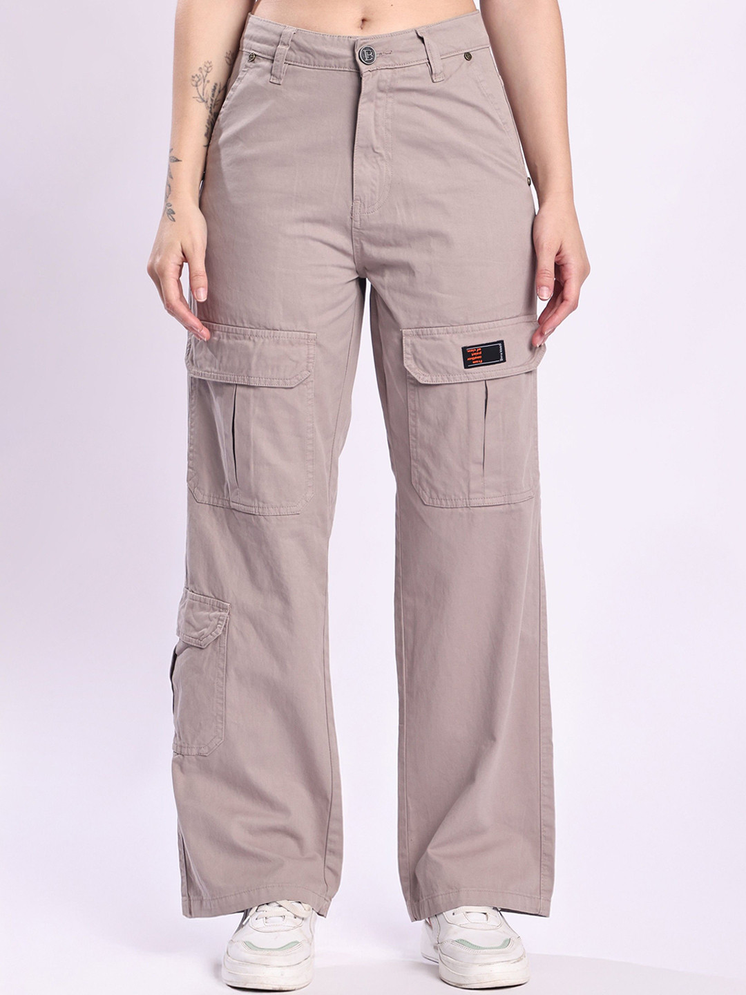Bene Kleed Women 7 Pocket Straight Fit High-Rise Cargos Trousers