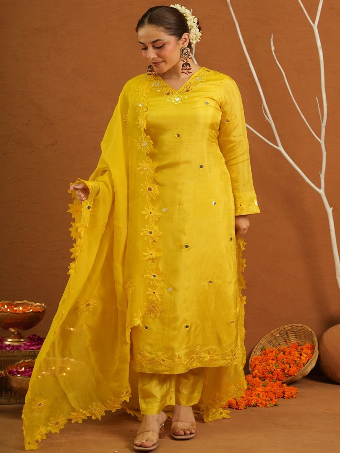 OneWe Hayaat Women Floral Embroidered Regular Mirror Work Suit Sets