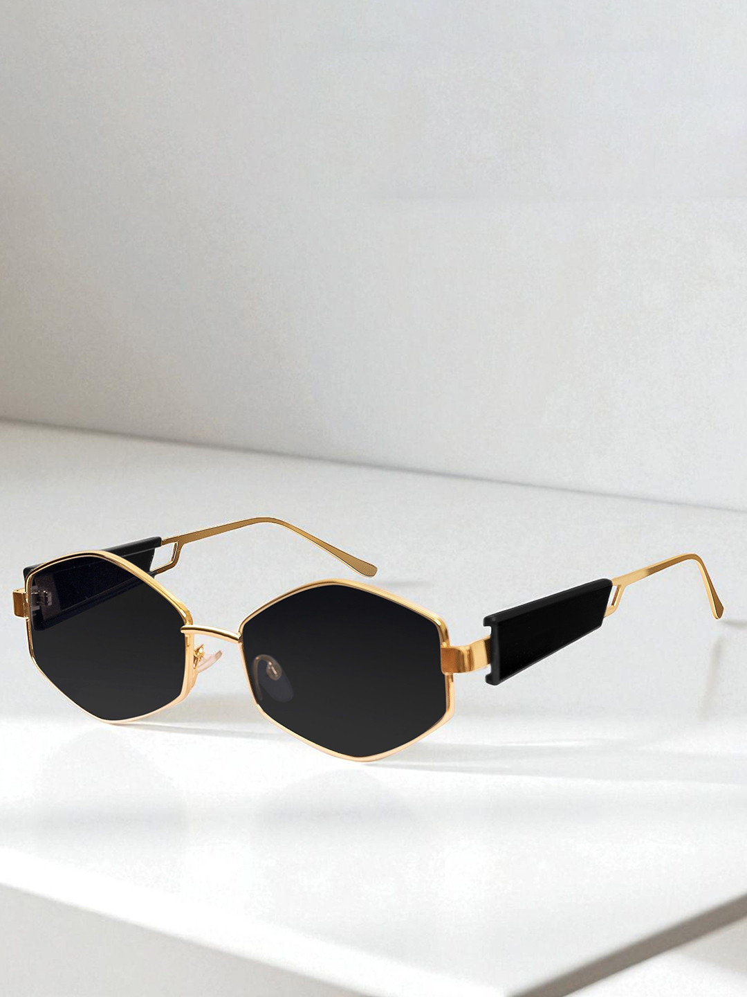 Mast & Harbour Women UV Protected Rose APT sunglass Mast Rose Gold black