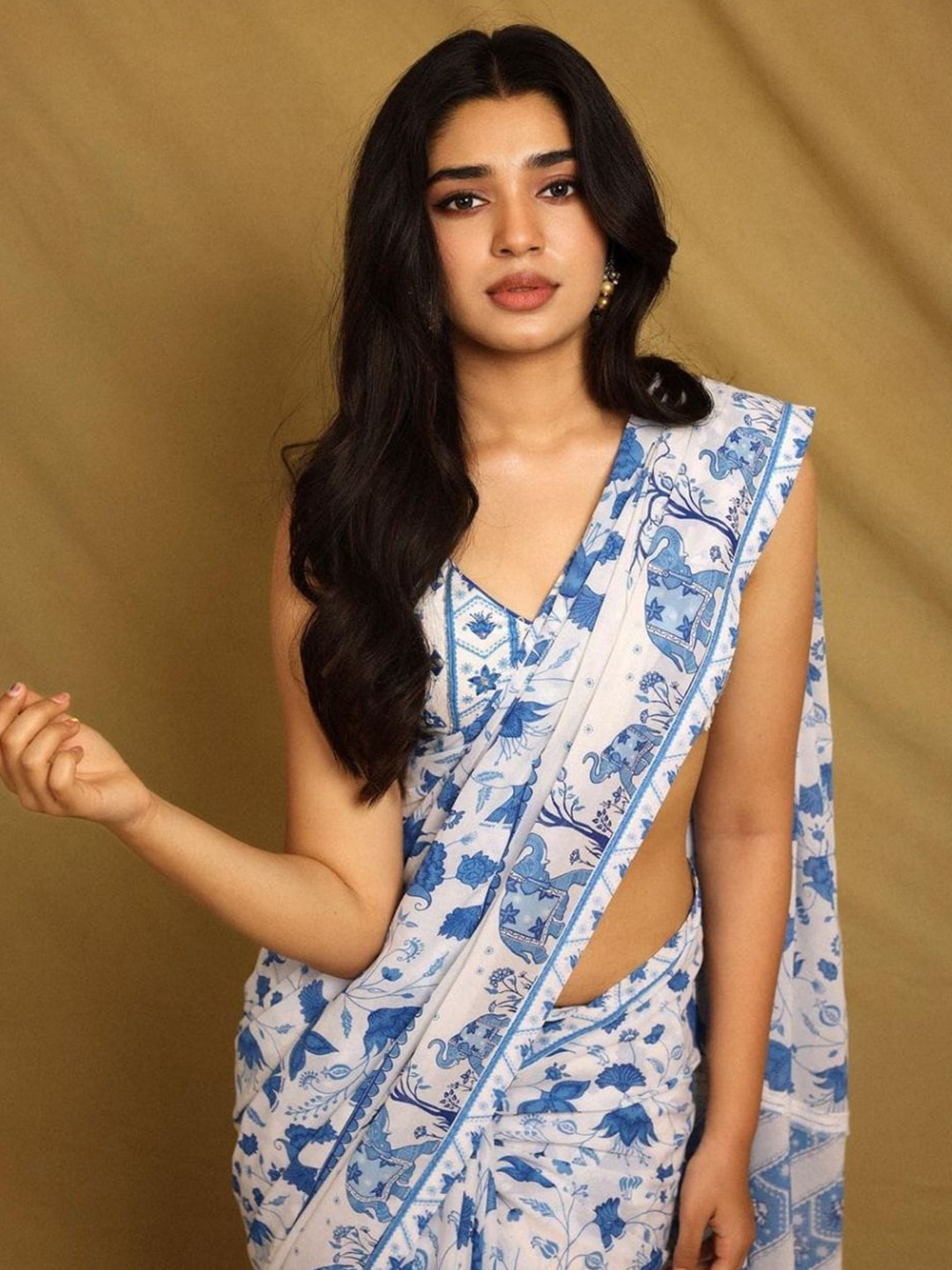 SYMVI Floral Printed Fashion Saree