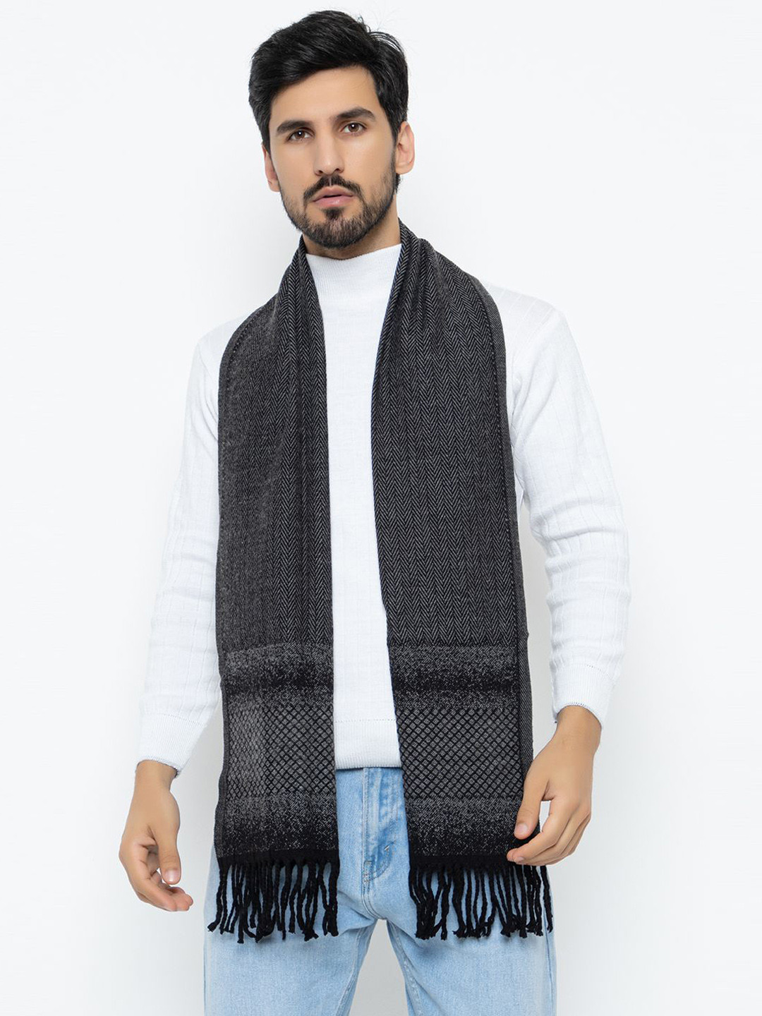 Amoldo Unisex Chevron Patterned Woolen Mufflers
