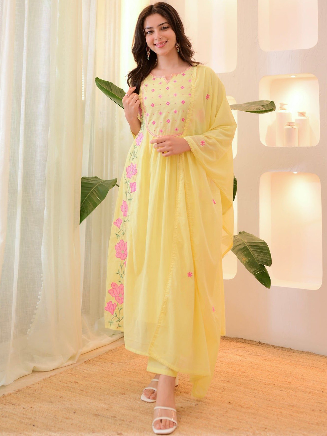 J.KANJI Women Floral Printed A-Line Kurta with Trousers & Dupatta