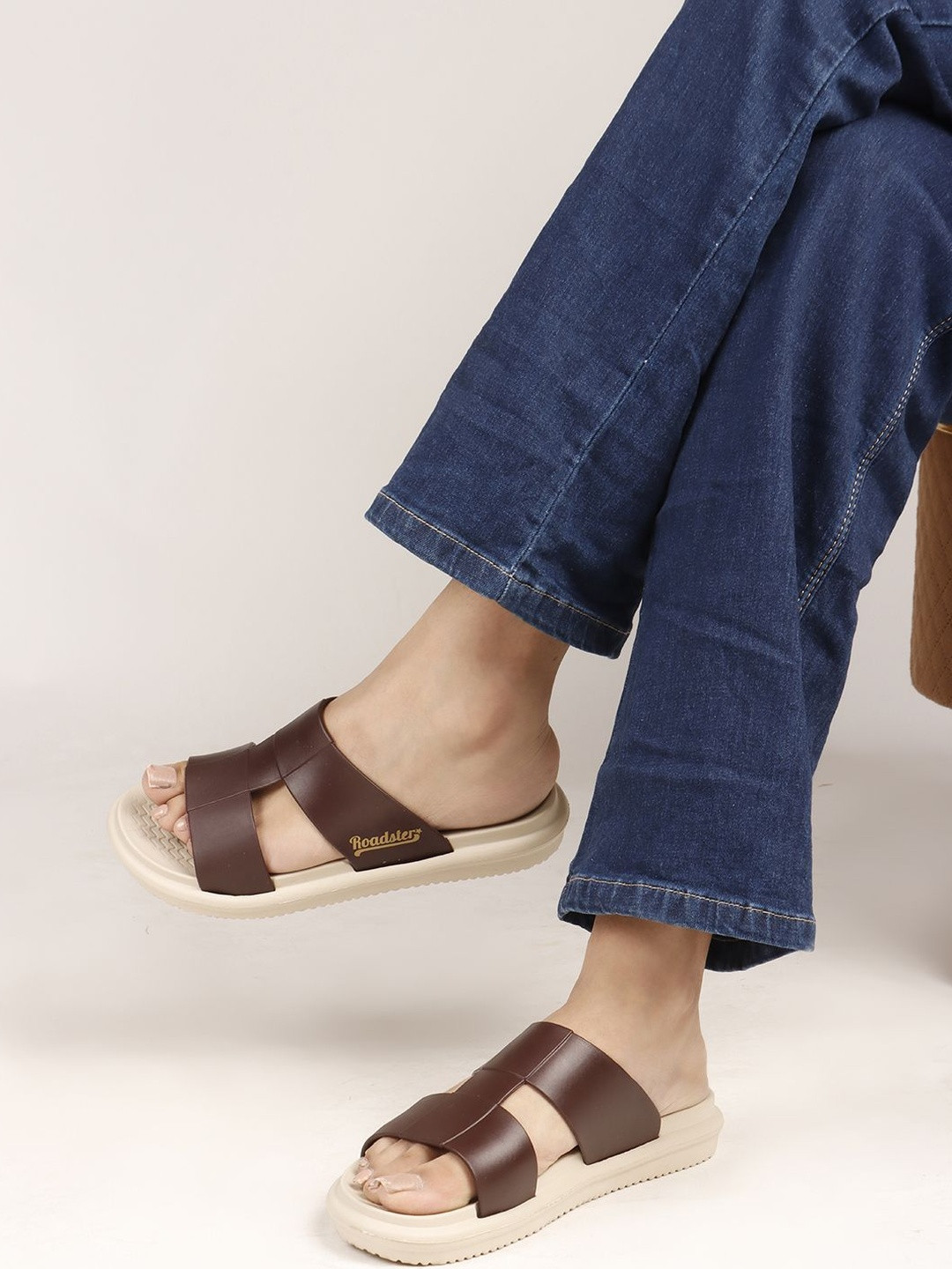 Roadster Women Brown Open Toe Flats