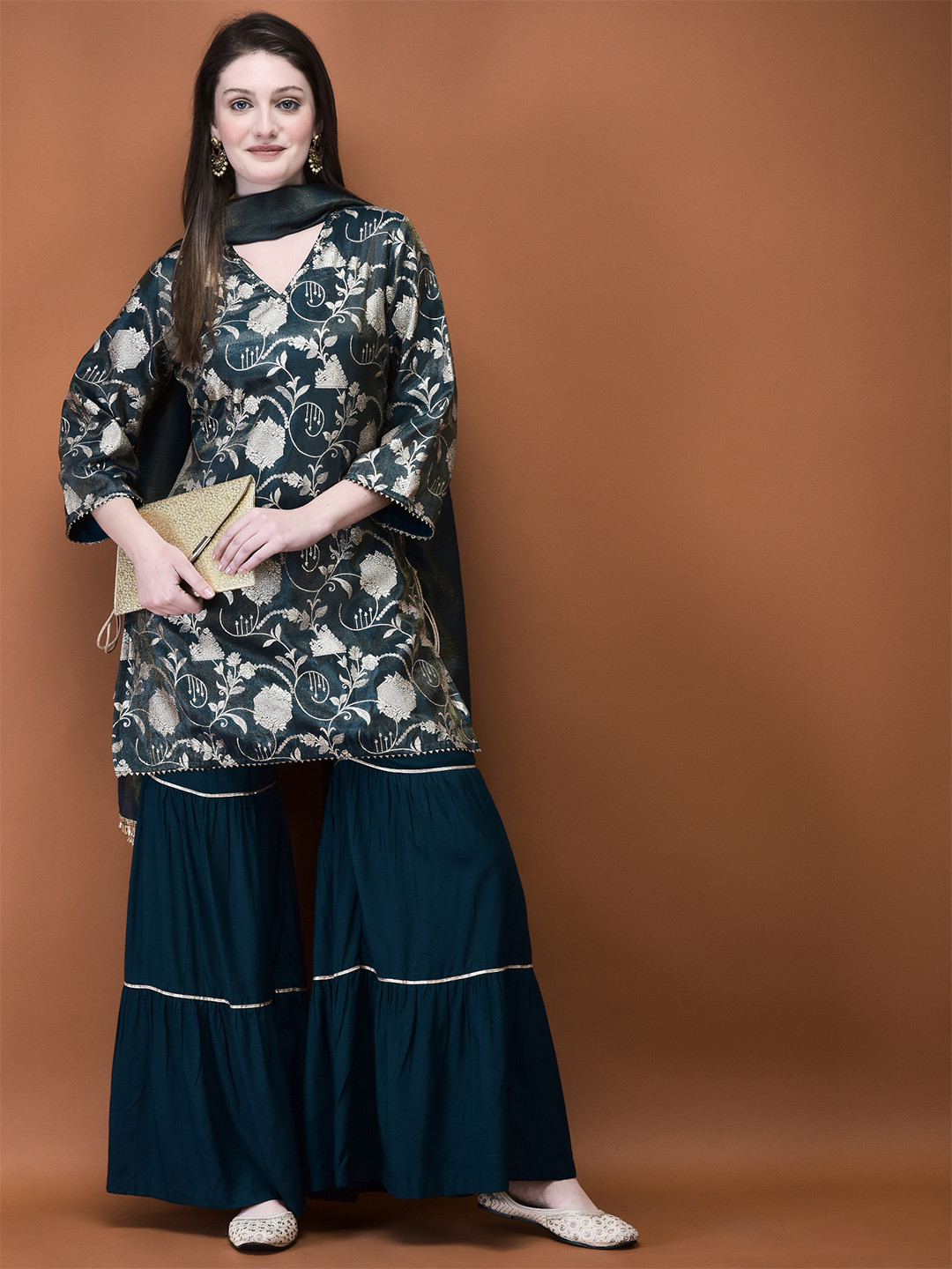 Shree Women Regular Kurta with Sharara & With Dupatta