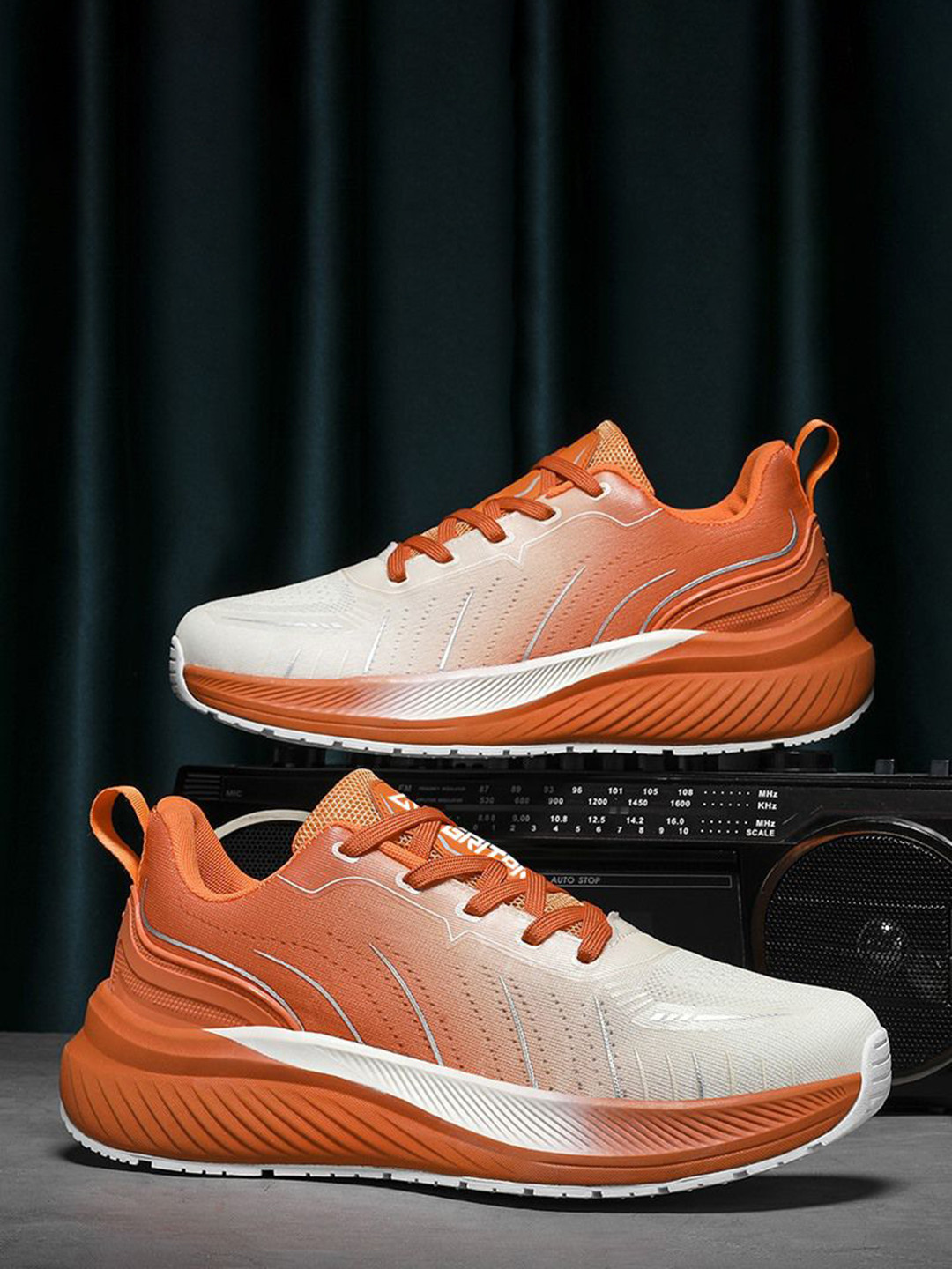 GRITPRO Men Motion Boost Ombre Lace Up Sneakers