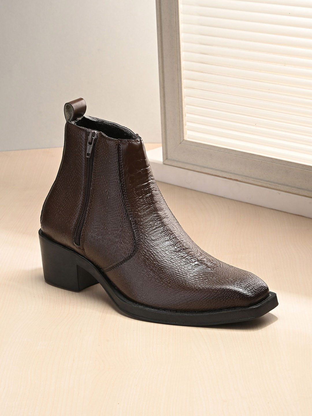 AfroJack Men Textured Block Heeled Chelsea Boots