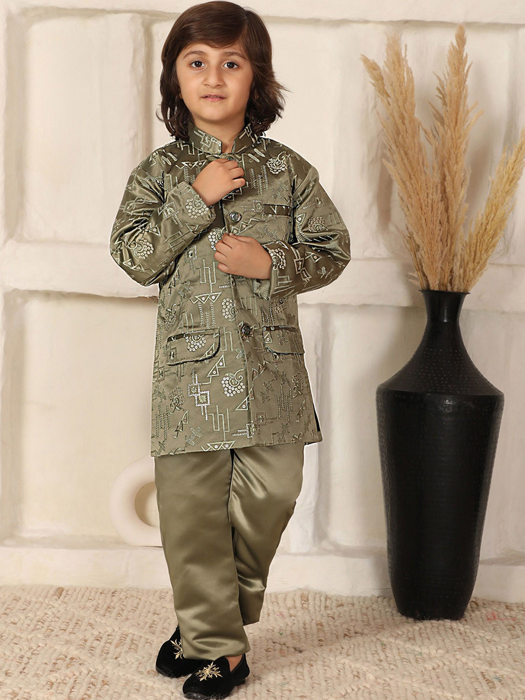 Pro-Ethic STYLE DEVELOPER Boys Embroidered Cotton Mandarin Collar Neck Jodhpuri Set