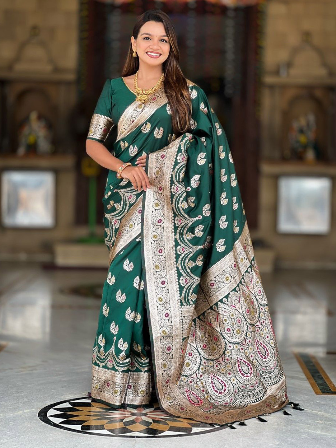 faxofab Paisley Zari Art Silk Heavy Work Banarasi Saree