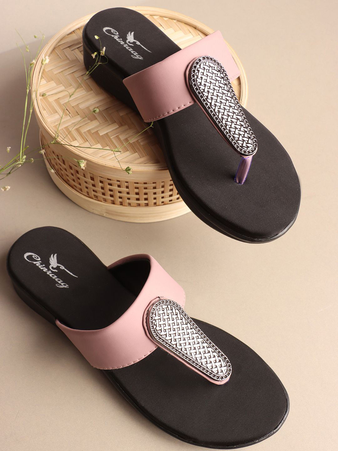 CHINRAAG Women Embellished T-Strap Flats