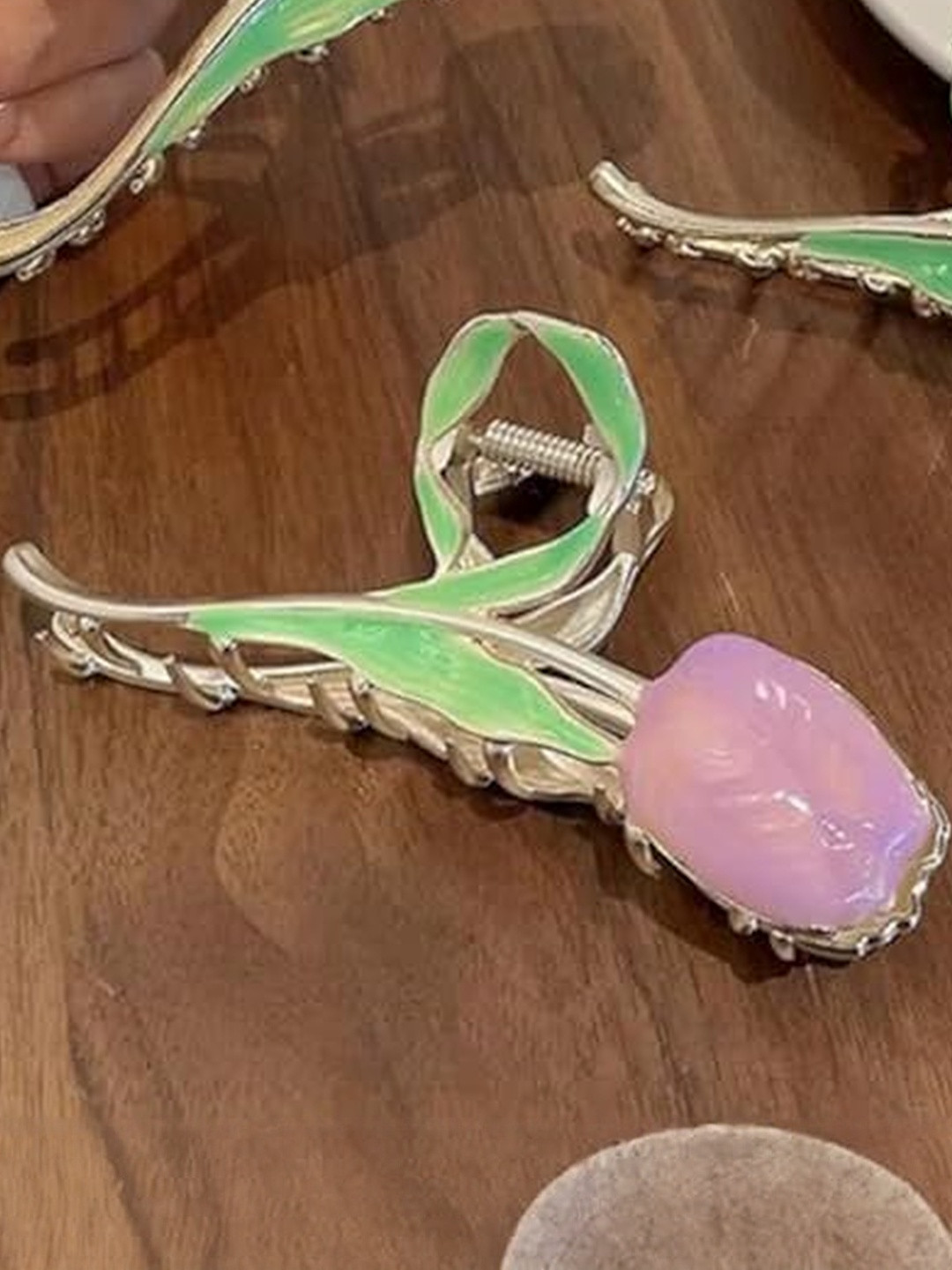 Beauty Flow Women Peach & Gold Metal Claw Clip