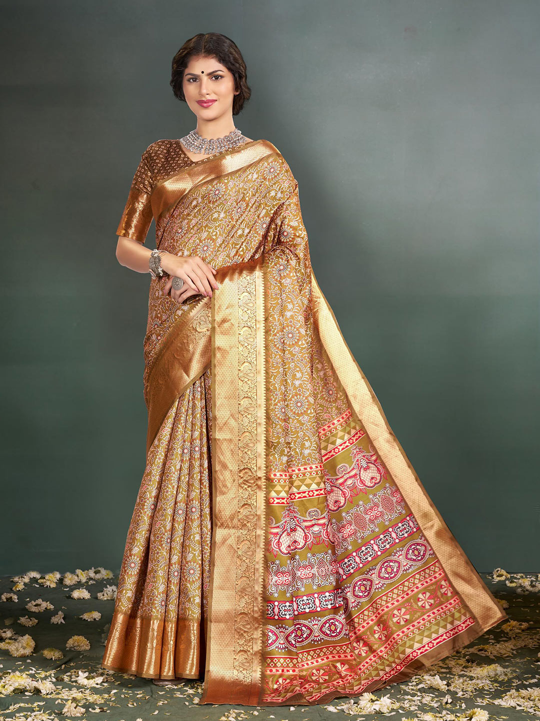 Garden Vareli Floral Zari Banarasi Saree With Woven Design Border