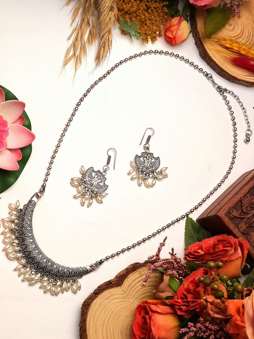 VEDAJ Alloy Silver-plated Jewellery Set with Earrings