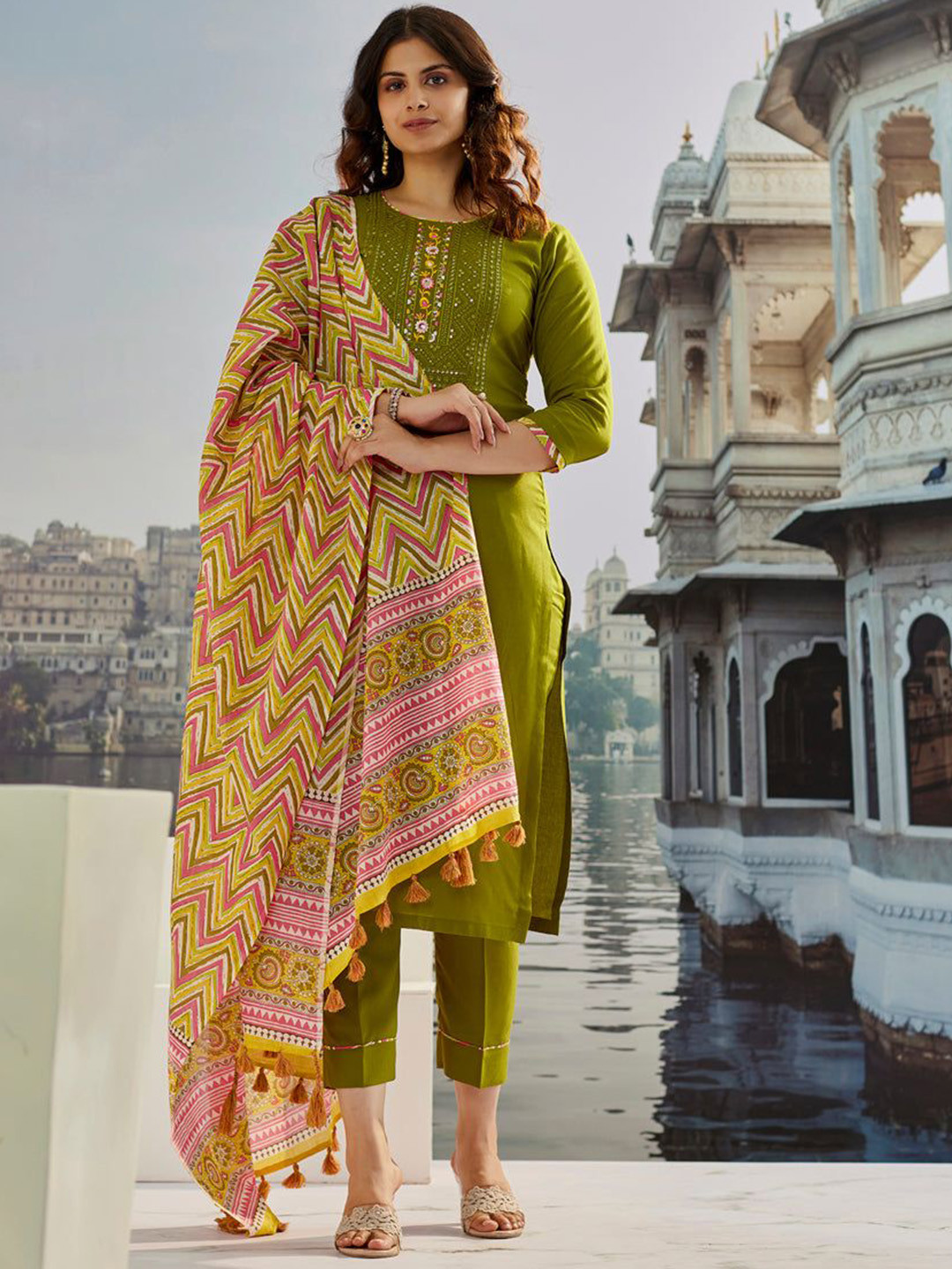 CAPITALHAVEN Women Embroidered Sequinned Kurta with Trousers & Dupatta